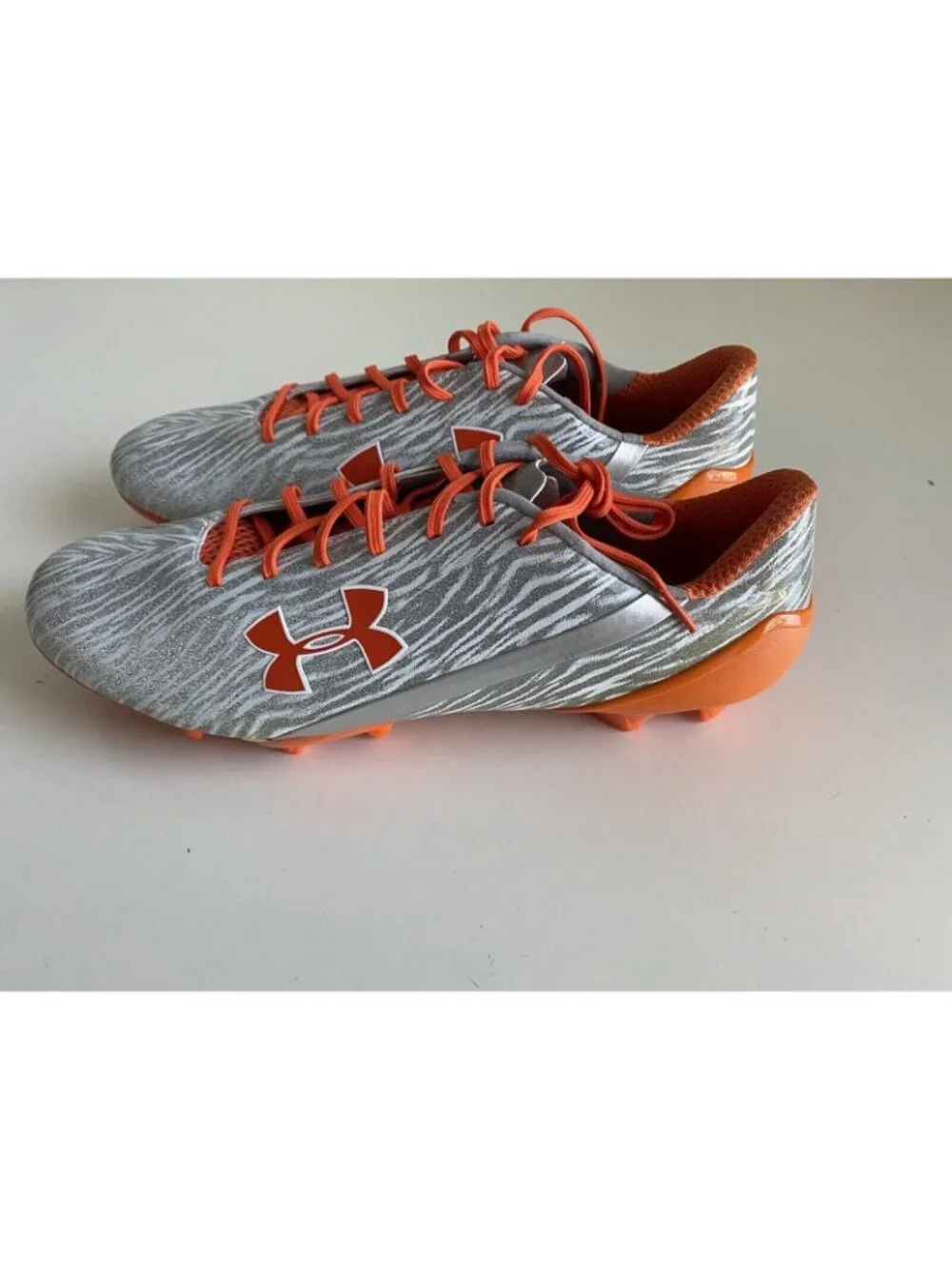 Men’s Sz 15 UNDER ARMOUR UA SPOTLIGHT MC FOOTBALL CLEATS 1287488-180 ORANGE/GRAY
